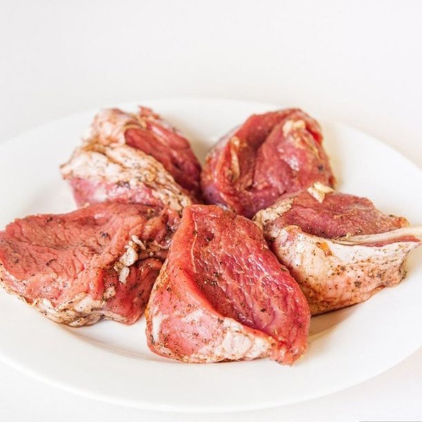 Маринованое мясо для шашлыка (мякоть свиная)